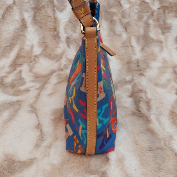 Dooney & Bourke Small Purse, Like New - Picture 4 of 12